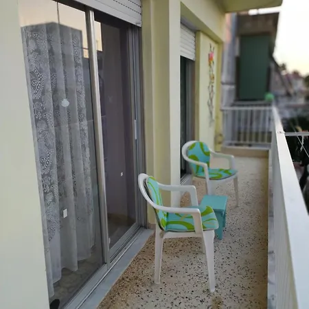 Athina's And Balcony Appartement *